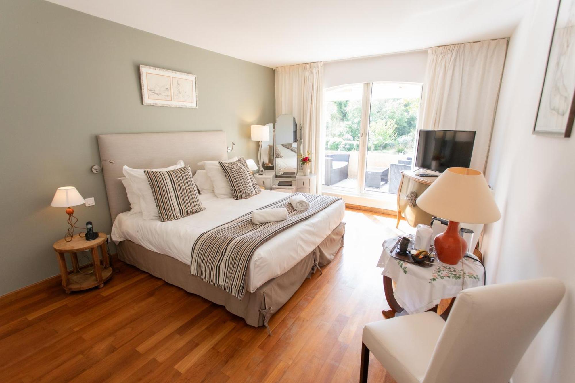 Hotel Le Verger Maelvi Grimaud Room photo